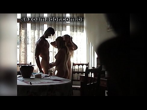 ❤️ Inimbitahan ng mga sex friends ang isang higanteng lalaki at isang threesome kasama niya ❤ Porno sa tl.banglablog.top ❤